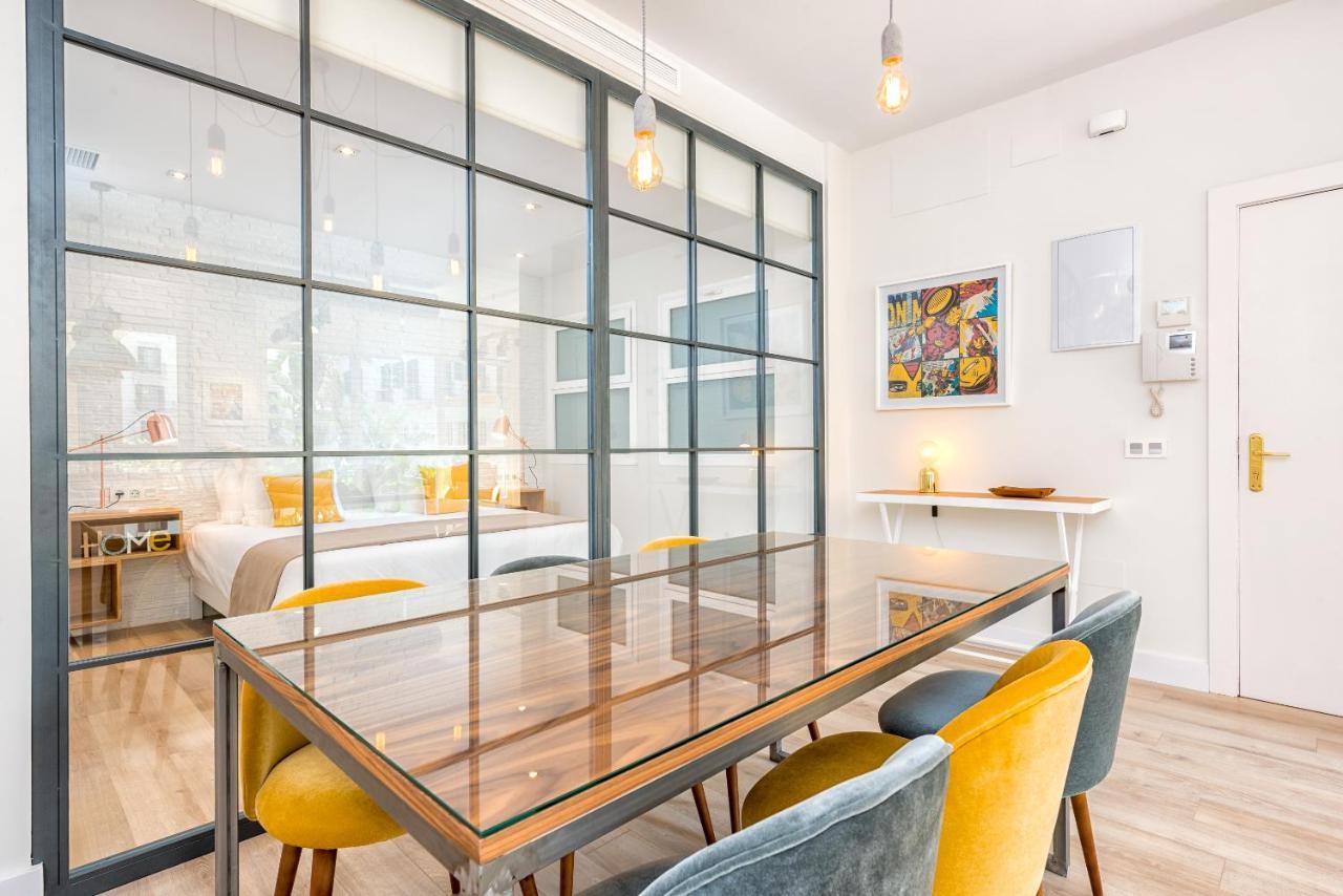 Iloftmalaga Plaza De Las Flores Ngoại thất bức ảnh